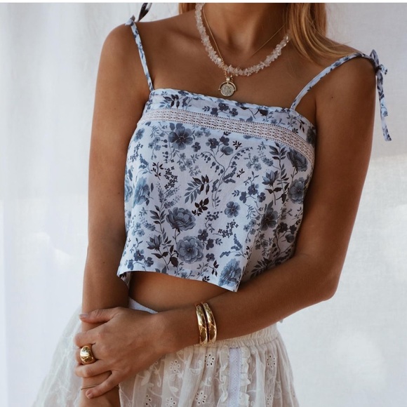 Maurie + Eve Maria Top in floral - Picture 2 of 8